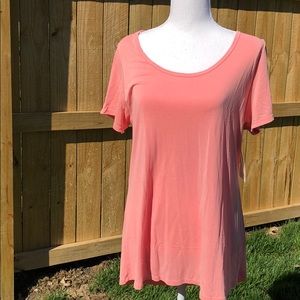 LulaRoe Classic T slinky soft peach medium